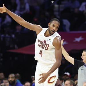 开云-攻防压制！莫布里大帽布里奇斯 反击转身抹过防守暴扣打停黄蜂